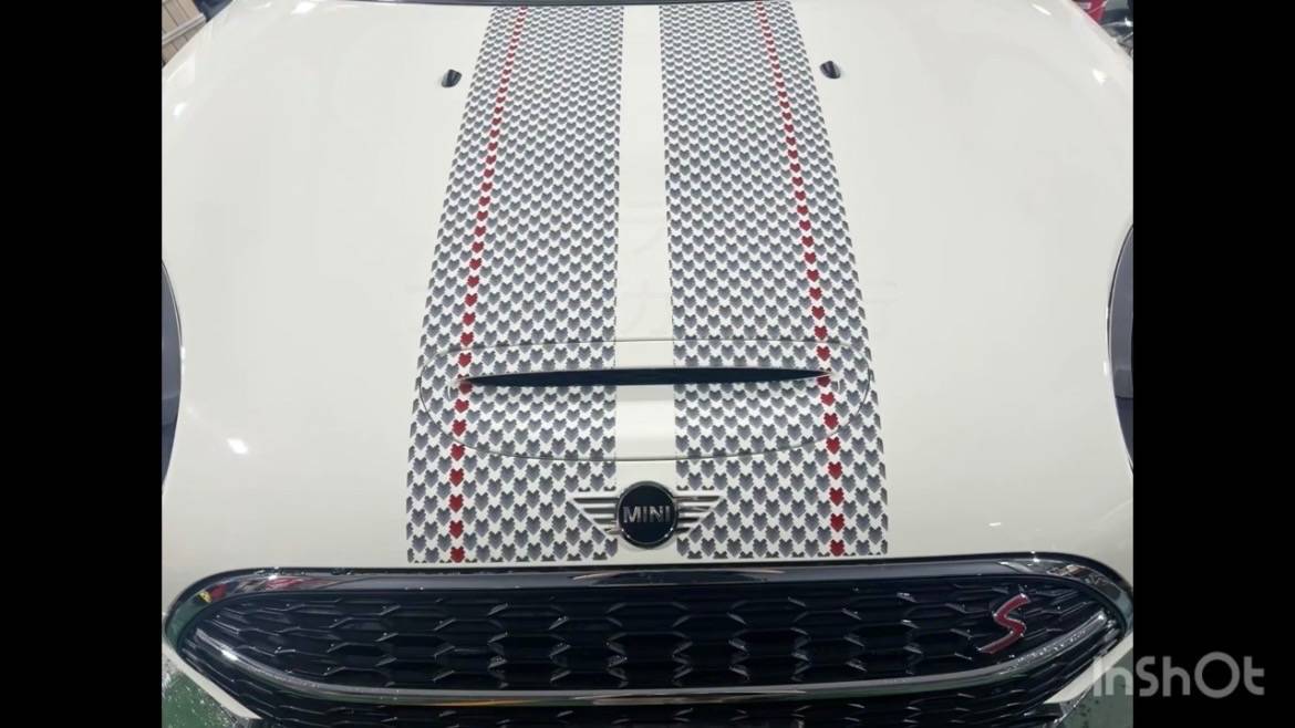 MINI　クラブマン　デカール施工