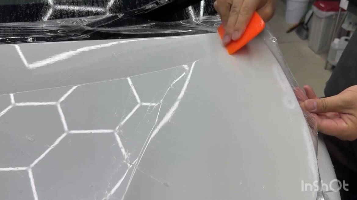 TOYOTA／ハイラックスサーフ　フードラッピング