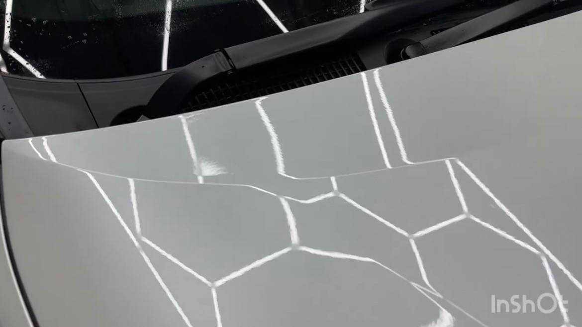 TOYOTA／ハイラックスサーフ　フードラッピング