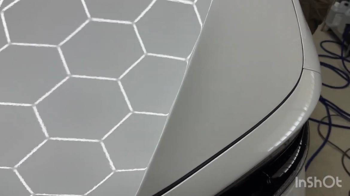 TOYOTA／ハイラックスサーフ　フードラッピング