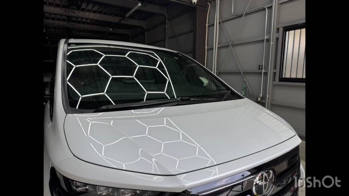 TOYOTA／ハイラックスサーフ　フードラッピング